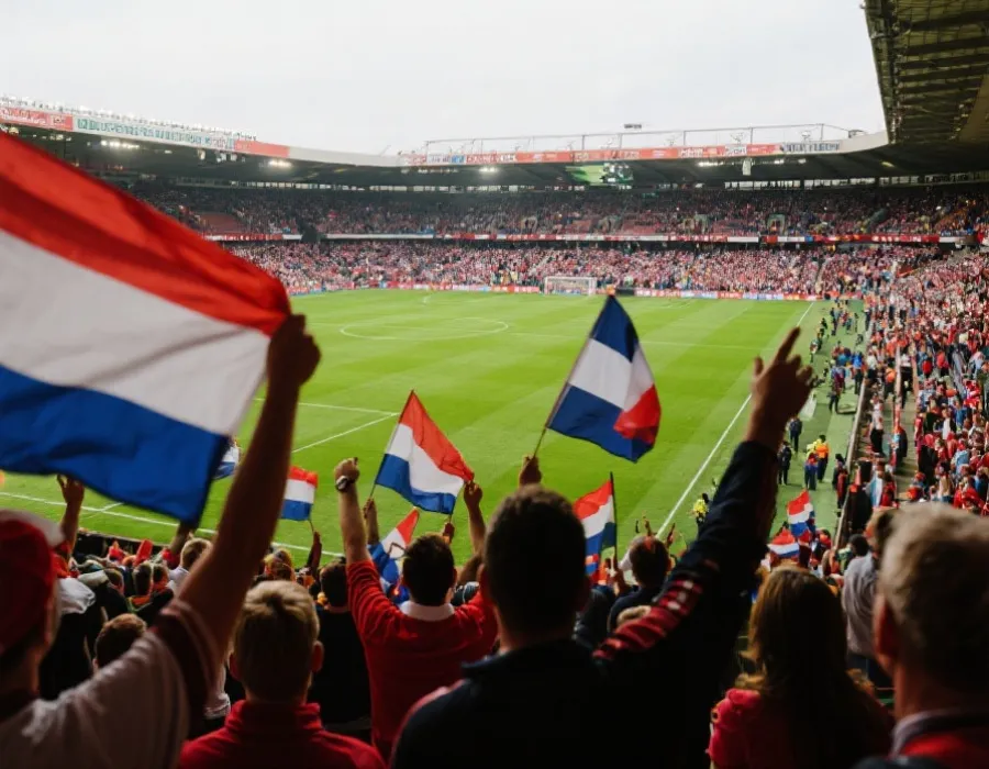 足球比赛场景插图